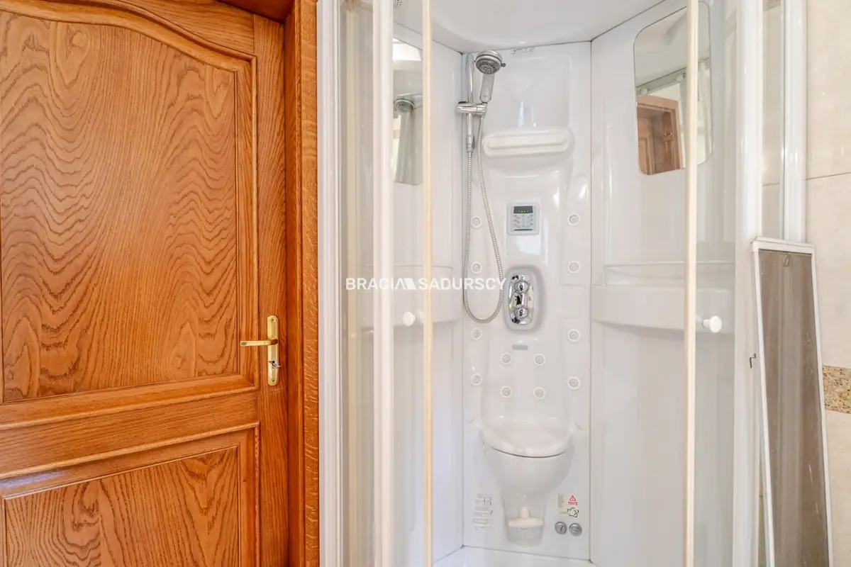 3 pok Modrzejewskiej, Krowodrza