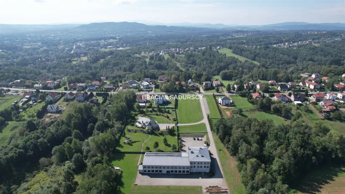 Budynek produkcyjno-usługowo-biurowy