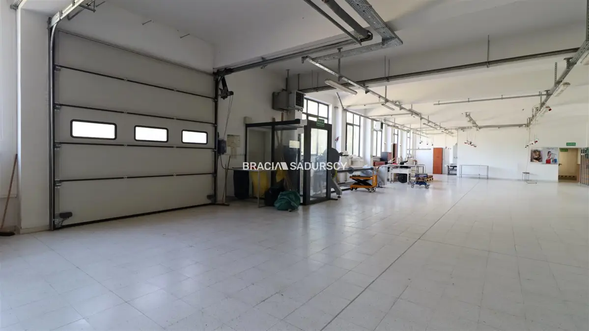 Budynek produkcyjno-usługowo-biurowy