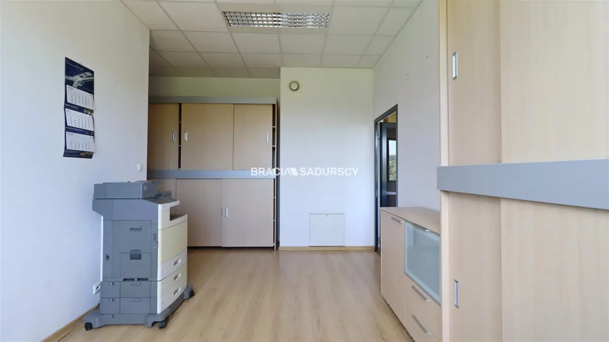 Budynek produkcyjno-usługowo-biurowy