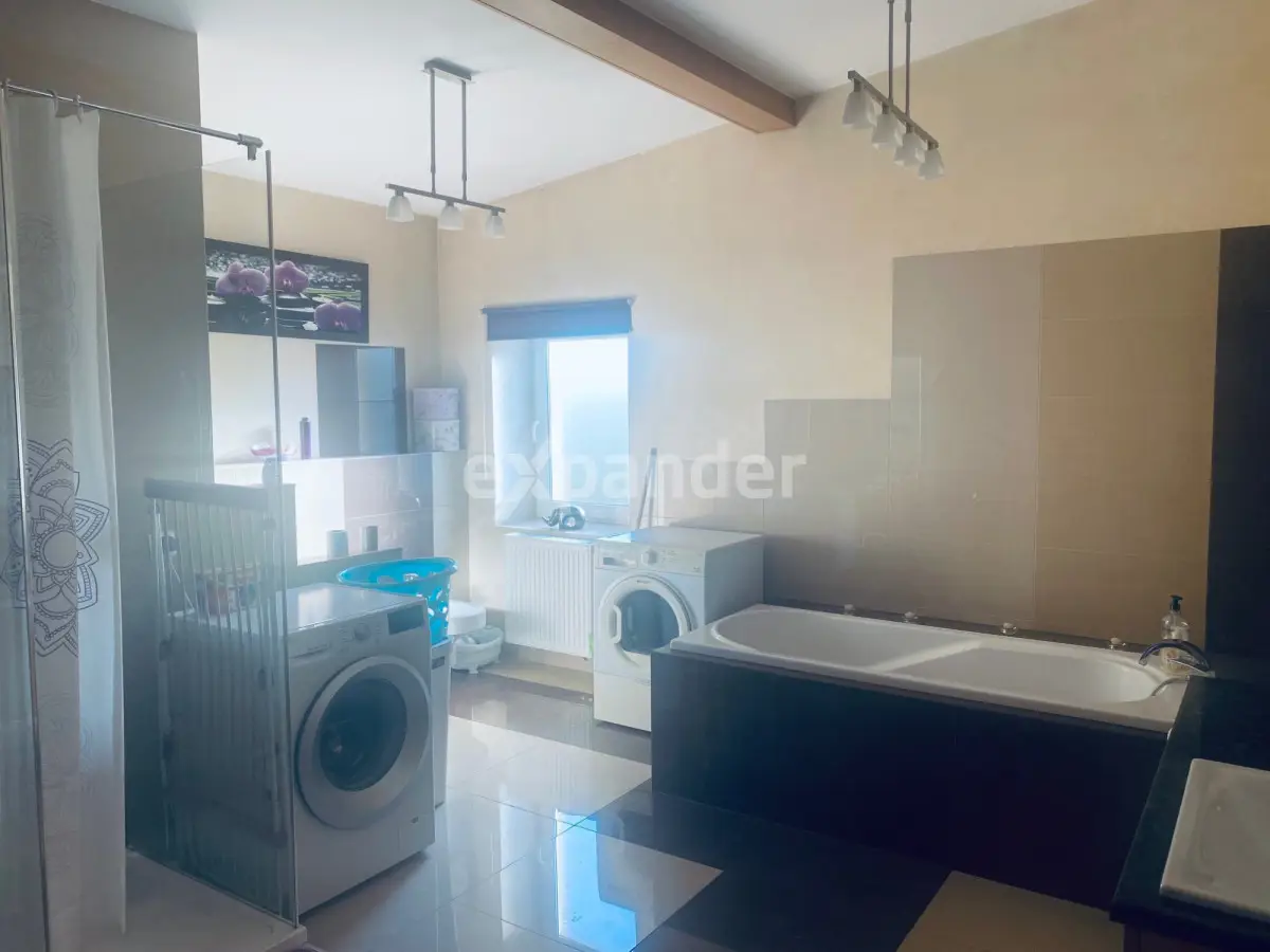 Przestronny Apartament na wynajem, Wręczyca Wielka