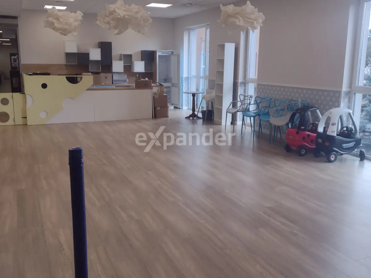 lokal użytkowy 185 m2