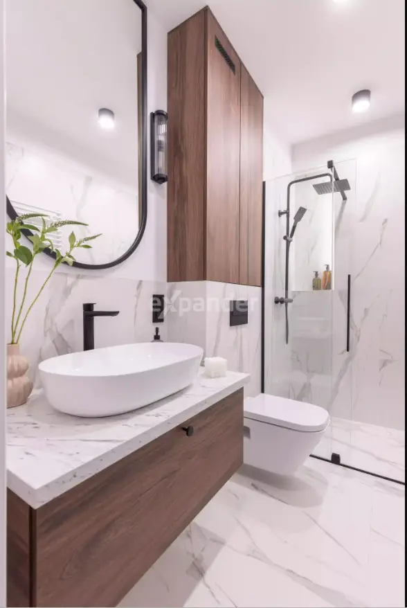 Klasyczna kawalerka z balkonem.