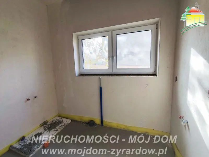 Dom w stanie deweloperskim blisko centrum Mszczonowa.