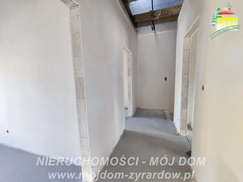 Dom w stanie deweloperskim blisko centrum Mszczonowa.