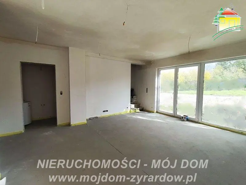 Dom w stanie deweloperskim blisko centrum Mszczonowa.