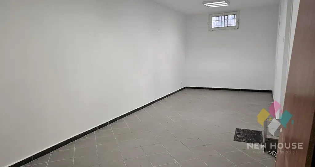 Lokal handlowo-usługowy w D.H Manhattan