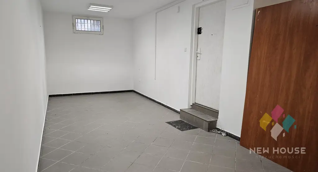 Lokal handlowo-usługowy w D.H Manhattan