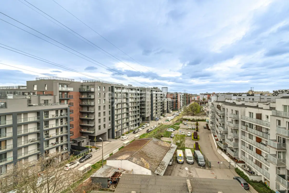 3-pokojowe, dwa balkony, komórka i MP, centrum