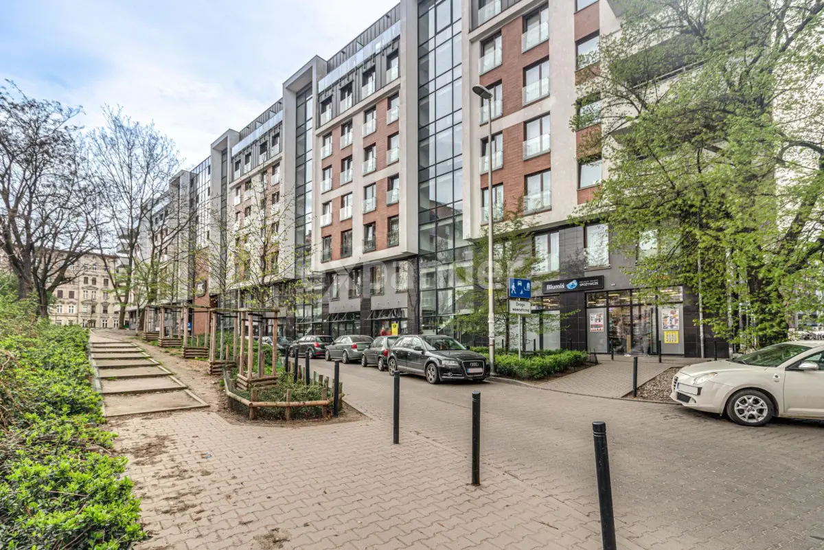 3-pokojowe, dwa balkony, komórka i MP, centrum