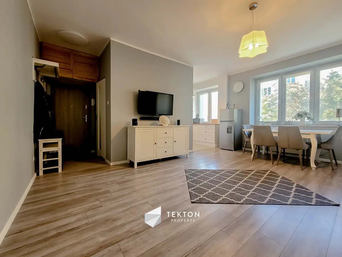 Cicha kawalerka po remoncie z dużą piwnicą