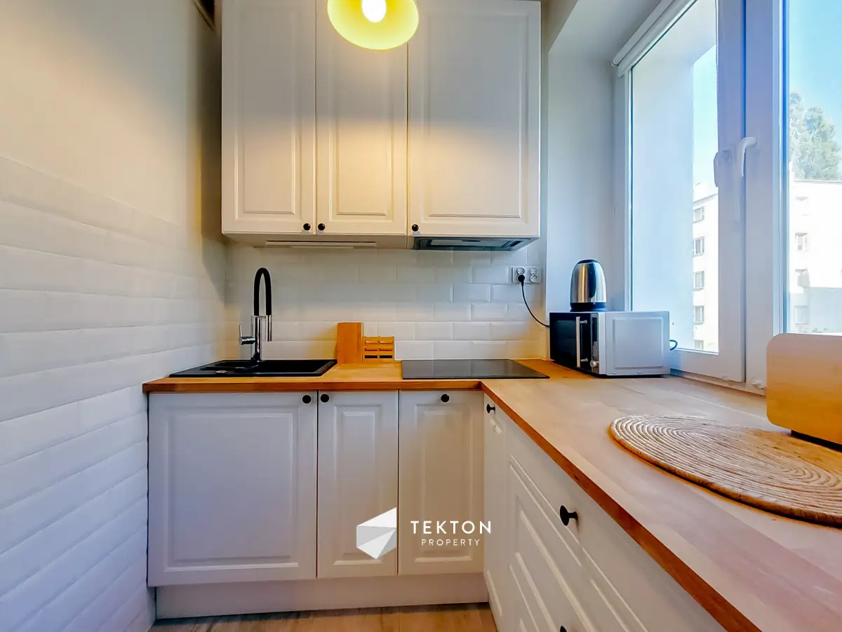 Cicha kawalerka po remoncie z dużą piwnicą