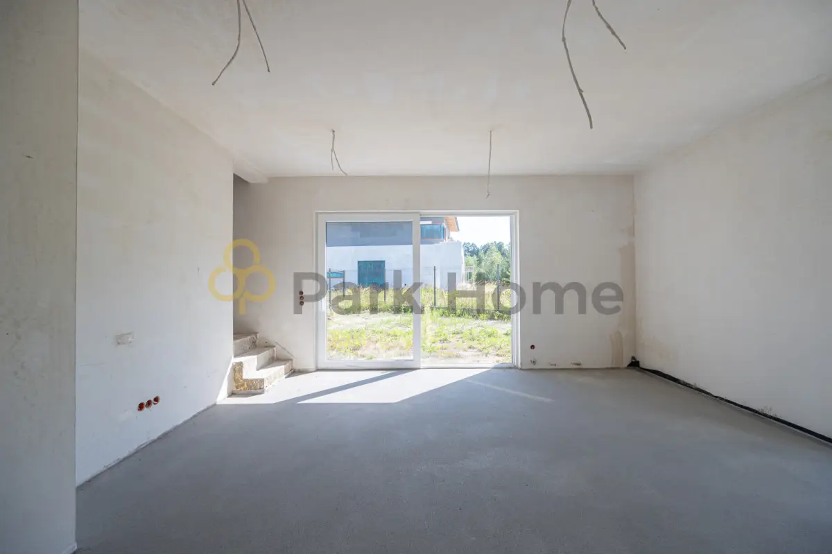 Nowy dom z własnym ogrodem - blisko natury