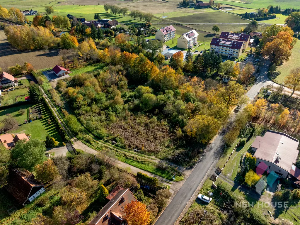 Działki z warunkami zab. pod 3 budynki mieszkalne