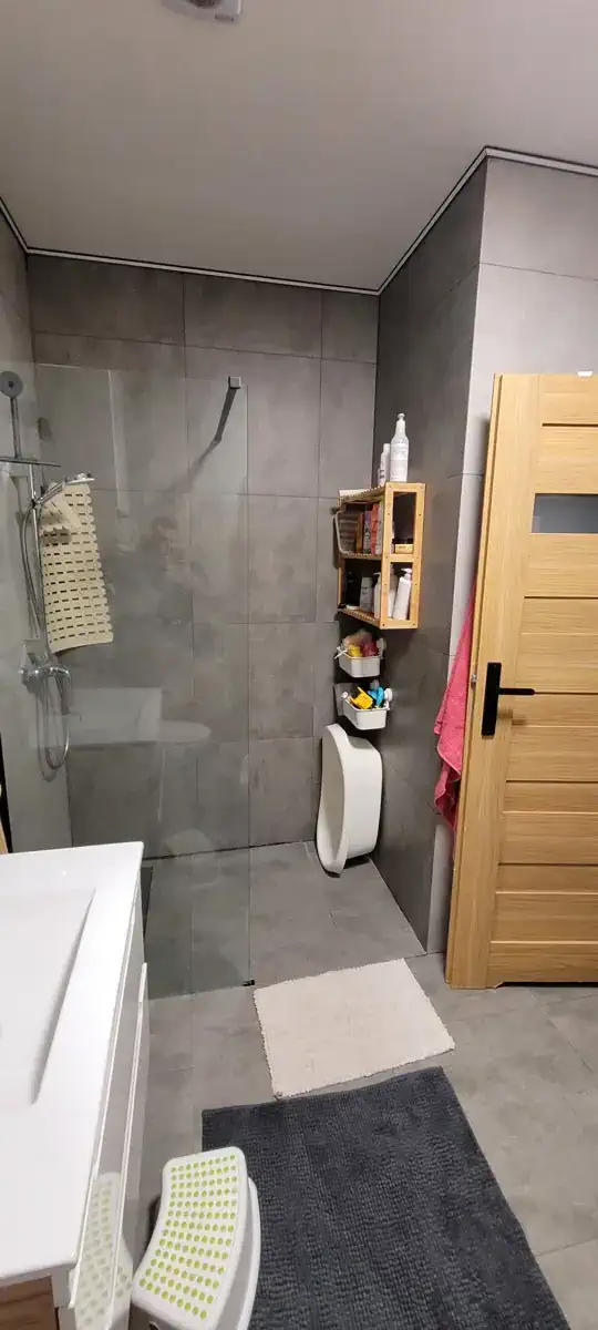 Domek z ogródkiem i 2 miejsca parkingowe – komfort w cenie mieszkania