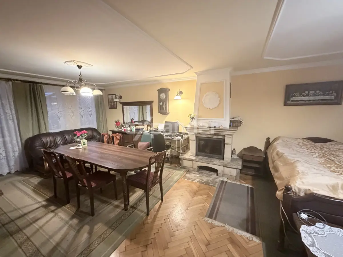 Dom na Bielanach- Garaż- 5 pokoi