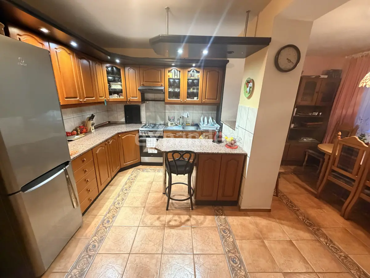 Dom na Bielanach- Garaż- 5 pokoi