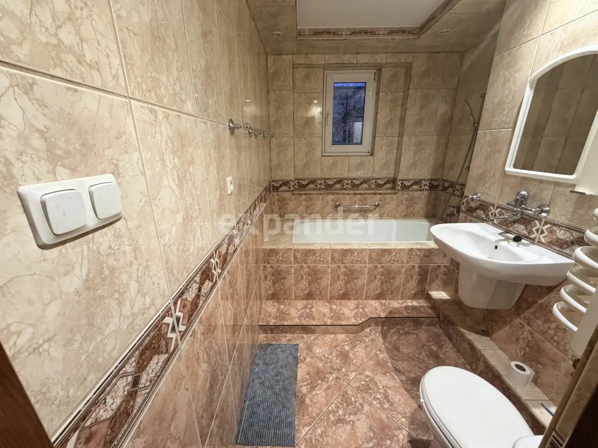 Dom na Bielanach- Garaż- 5 pokoi