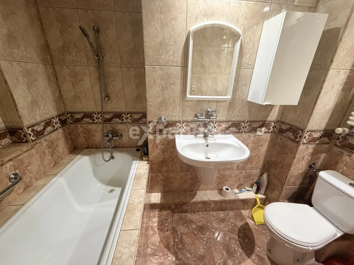 Dom na Bielanach- Garaż- 5 pokoi