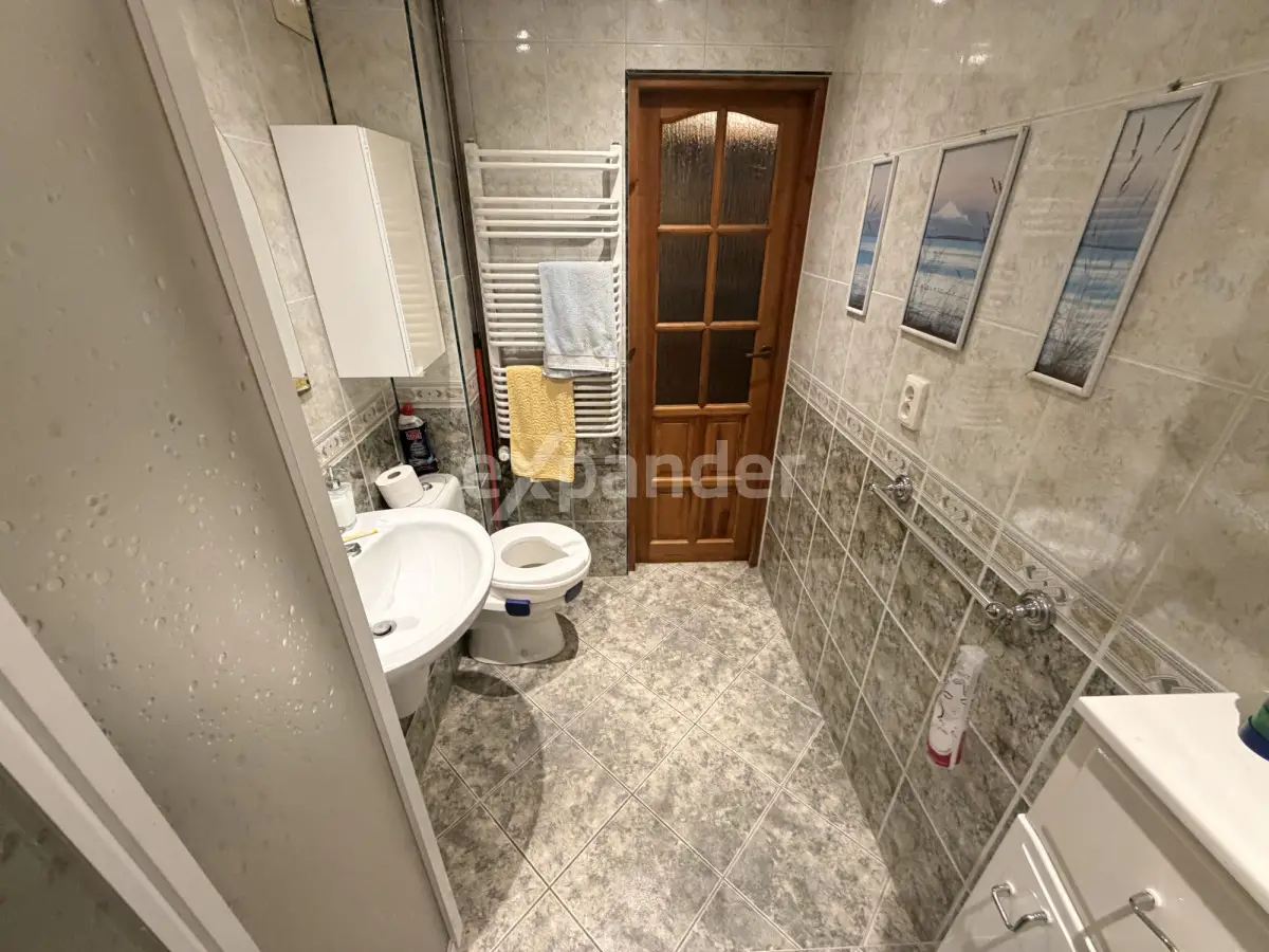 Dom na Bielanach- Garaż- 5 pokoi