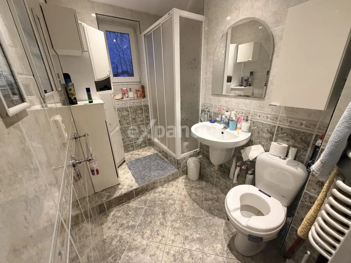 Dom na Bielanach- Garaż- 5 pokoi