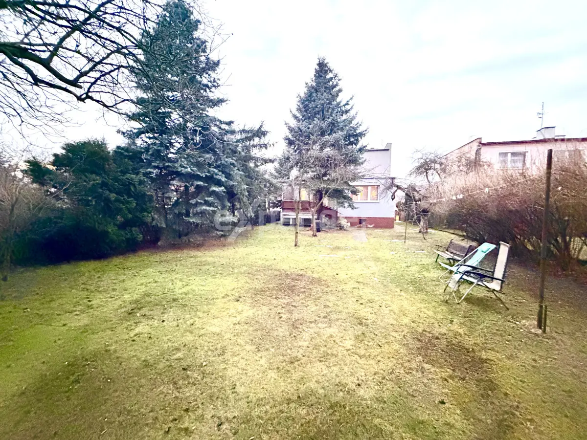 Dom na Bielanach- Garaż- 5 pokoi