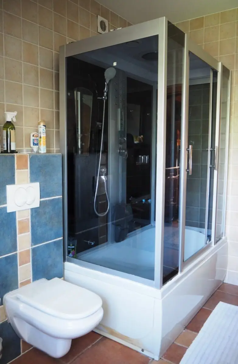 Piekny duzy dom z duzą działką (54ar)