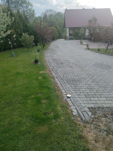 Piekny duzy dom z duzą działką (54ar)