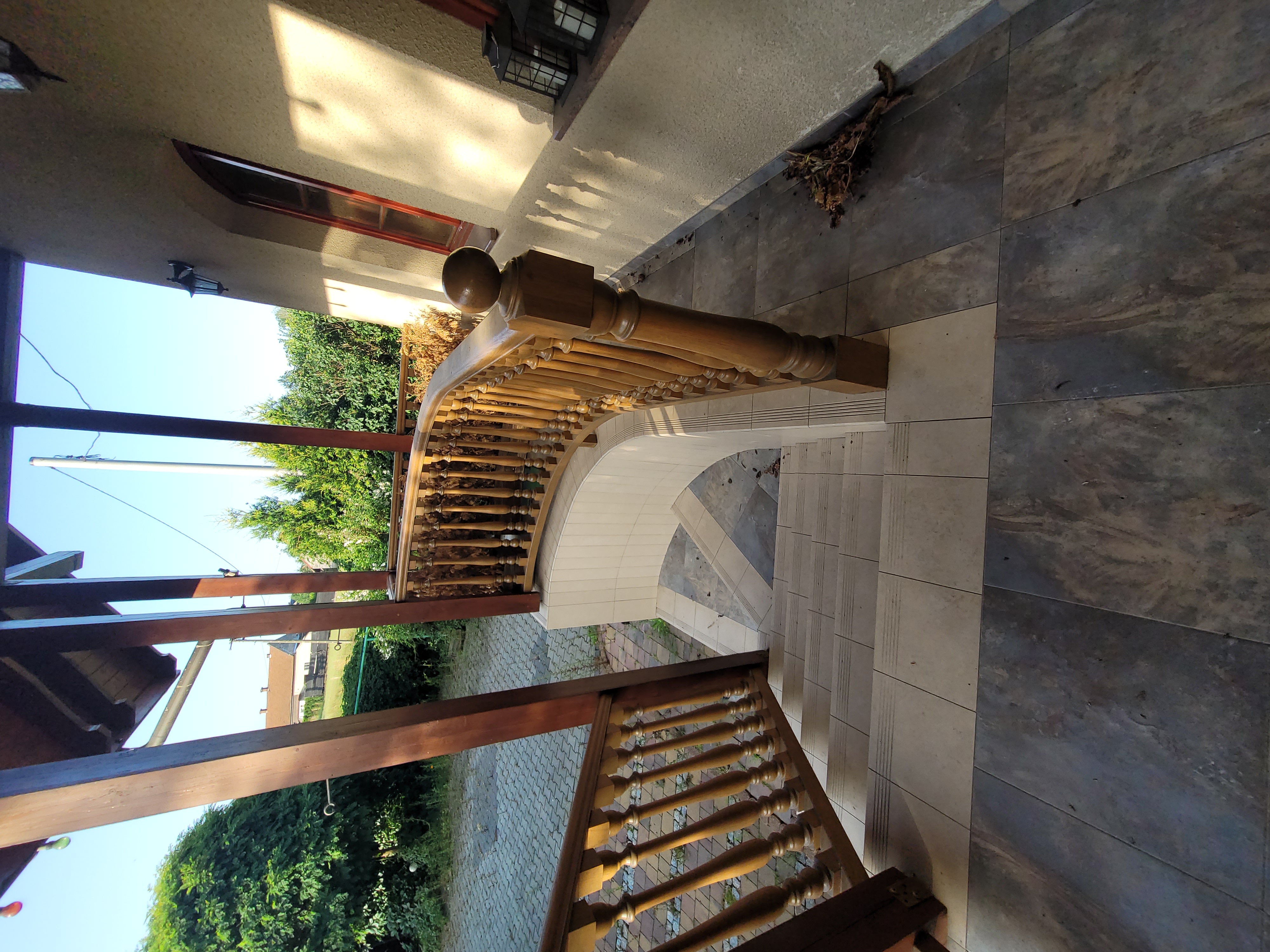 Piekny duzy dom z duzą działką (54ar)