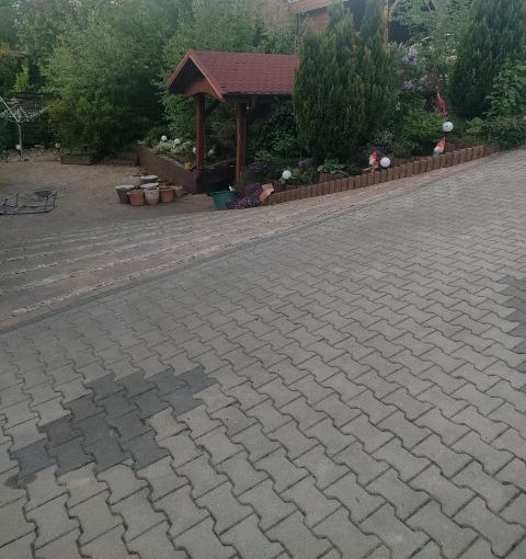 Piekny duzy dom z duzą działką (54ar)