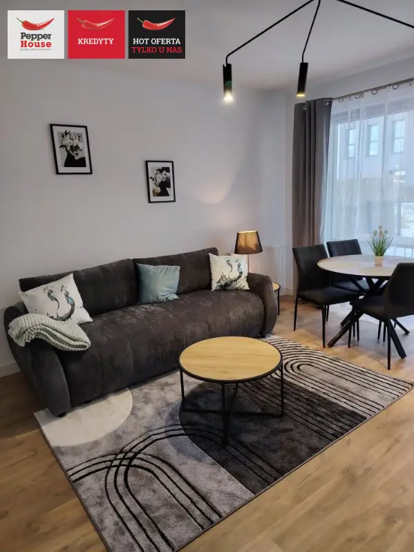 Kawalerka z oddzielną kuchnią ogródkiem na patio