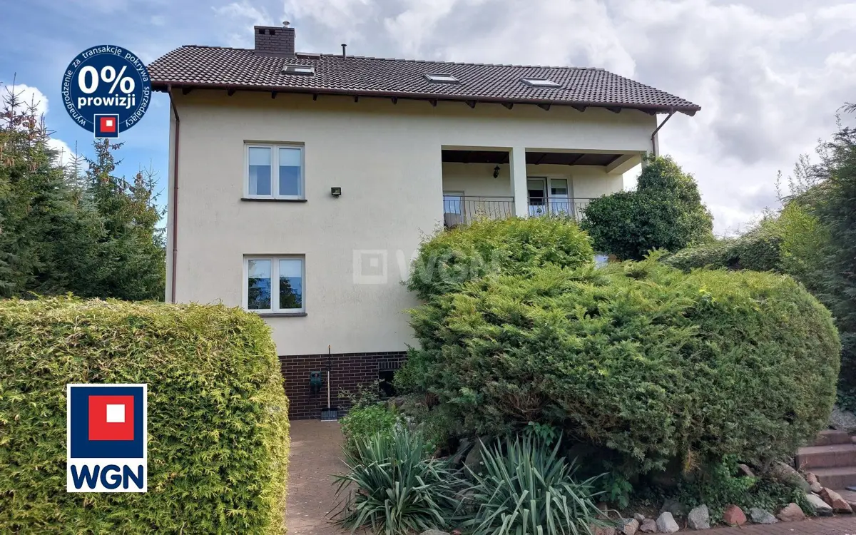 Na sprzedaż duży jednorodzinny dom 328 m kw. 10 pokoi Budzistowo k. Kołobrzegu