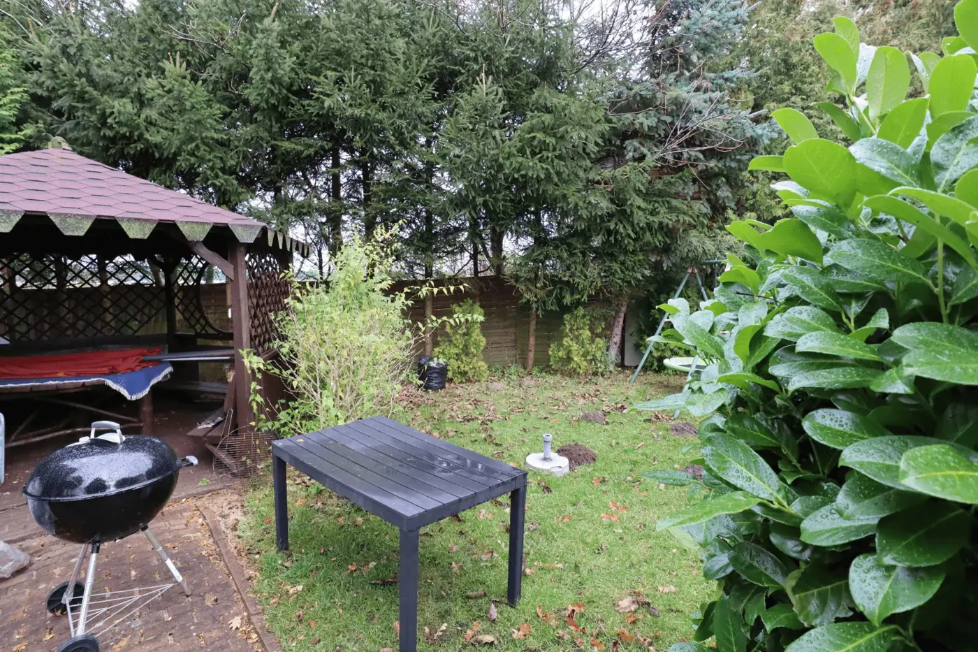 Na sprzedaż duży jednorodzinny dom 328 m kw. 10 pokoi dobra lokalizacja