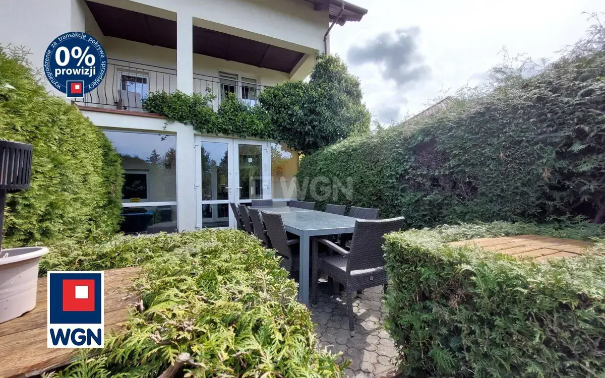 Na sprzedaż duży jednorodzinny dom 328 m kw. 10 pokoi Budzistowo k. Kołobrzegu